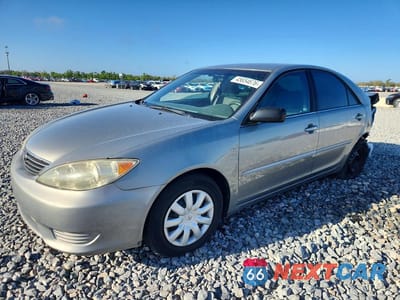 2006 TOYOTA CAMRY LE 4T1BE32K16U712704 - główne zdjęcie licytacji z USA - miniatura