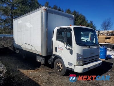 Czwarte zdjęcie samochodu z boku: 2013 ISUZU NPR HD BOX TRUCK VIN:JALC4W163D7000478 - miniatura