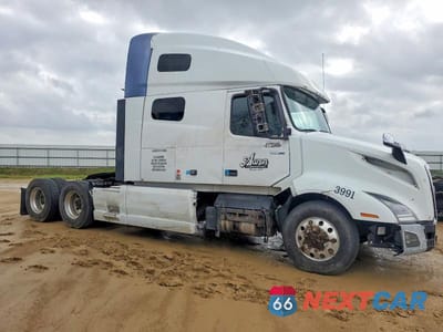 2022 VOLVO VNL SEMI TRUCK 4V4NC9EHXNN311210 - główne zdjęcie licytacji z USA - miniatura