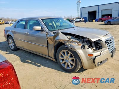 Czwarte zdjęcie samochodu z boku: 2009 CHRYSLER 300 TOURING VIN:2C3LA53V89H506347 - miniatura