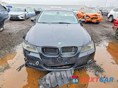 Piąte zdjęcie samochodu w środku: 2011 BMW 328 XI SULEV VIN:WBAPK5G59BNN79922 - miniatura