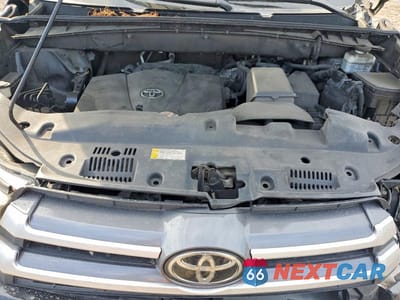 Zdjęcie 12 z 12 samochodu: 2019 TOYOTA HIGHLANDER LE VIN:5TDBZRFH6KS743486 - miniatura