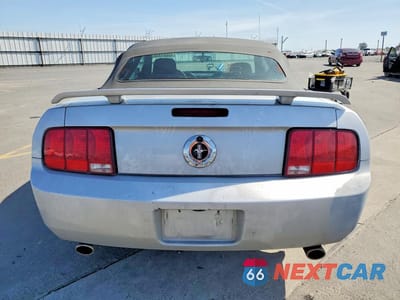 Zdjęcie 6 z 12 samochodu: 2006 FORD MUSTANG VIN:1ZVHT84N265111267 - miniatura
