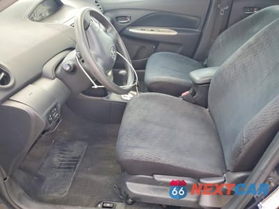 Zdjęcie 7 z 12 samochodu: 2007 TOYOTA YARIS BASE VIN:JTDBT923771184580 - miniatura