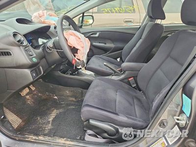 Zdjęcie 7 z 11 samochodu: 2013 HONDA INSIGHT LX VIN:JHMZE2H5XDS002383 - miniatura
