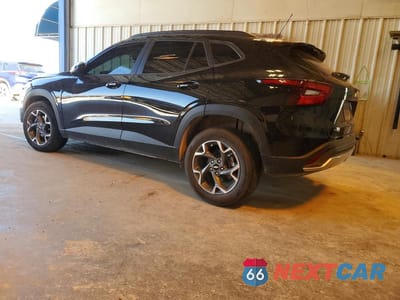 Drugie zdjęcie samochodu z przodu: 2025 CHEVROLET TRAX 1LT VIN:KL77LHEP2SC206896 - miniatura