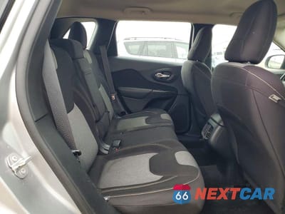 Zdjęcie 11 z 12 samochodu: 2015 JEEP CHEROKEE SPORT VIN:1C4PJLAB3FW596756 - miniatura