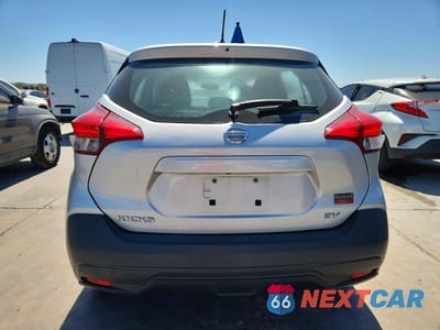 Zdjęcie 6 z 12 samochodu: 2019 NISSAN KICKS SV VIN:3N1CP5CU3KL538673 - miniatura