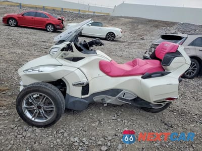 Trzecie zdjęcie samochodu z tyłu: 2012 CAN-AM SPYDER ROADSTER RT-LTD VIN:2BXJBDC18CV001456 - miniatura