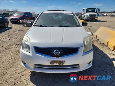 Piąte zdjęcie samochodu w środku: 2010 NISSAN SENTRA 2.0 VIN:3N1AB6AP9AL729747 - miniatura