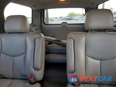Zdjęcie 10 z 12 samochodu: 2005 CHEVROLET SUBURBAN C1500 VIN:3GNEC16Z45G198326 - miniatura