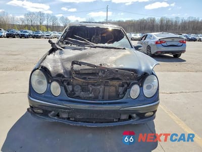 Piąte zdjęcie samochodu w środku: 2005 MERCEDES-BENZ E 55 AMG VIN:WDBUF76JX5A679512 - miniatura