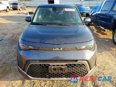 Piąte zdjęcie samochodu w środku: 2023 KIA SOUL LX VIN:KNDJ23AU9P7885513 - miniatura