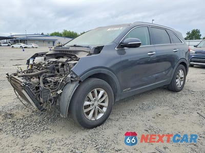 2017 KIA SORENTO LX V6 5XYPGDA50HG333221 - główne zdjęcie licytacji z USA - miniatura