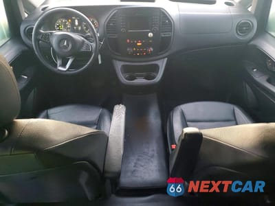 Zdjęcie 8 z 13 samochodu: 2017 MERCEDES-BENZ METRIS VIN:WD4PG2EE6H3305836 - miniatura