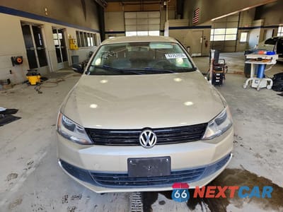 Piąte zdjęcie samochodu w środku: 2014 VOLKSWAGEN JETTA SE VIN:3VWD17AJ0EM295472 - miniatura
