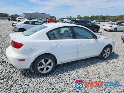 Trzecie zdjęcie samochodu z tyłu: 2005 MAZDA 3 I VIN:JM1BK12F451309563 - miniatura