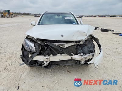 Piąte zdjęcie samochodu w środku: 2017 MERCEDES-BENZ GLC 300 VIN:WDC0G4JB2HV010119 - miniatura