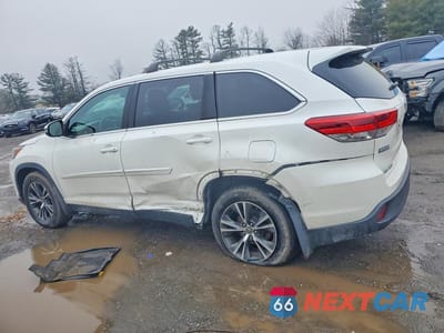 Drugie zdjęcie samochodu z przodu: 2019 TOYOTA HIGHLANDER LE VIN:5TDBZRFH8KS728777 - miniatura