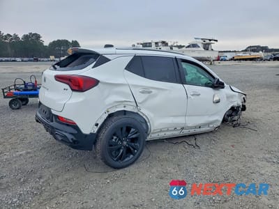 Trzecie zdjęcie samochodu z tyłu: 2024 BUICK ENCORE GX SPORT TOURING VIN:KL4AMESL7RB173278 - miniatura