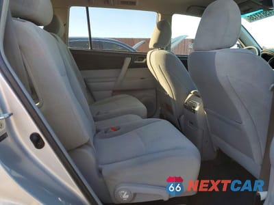 Zdjęcie 11 z 12 samochodu: 2012 TOYOTA HIGHLANDER BASE VIN:5TDZK3EH7CS065317 - miniatura