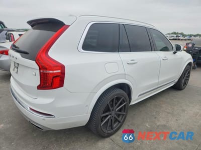 Trzecie zdjęcie samochodu z tyłu: 2021 VOLVO XC90 T8 RECHARGE INSCRIPTION VIN:YV4BR00L1M1676334 - miniatura
