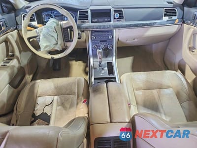Zdjęcie 8 z 12 samochodu: 2009 LINCOLN MKS VIN:1LNHM93RX9G626175 - miniatura
