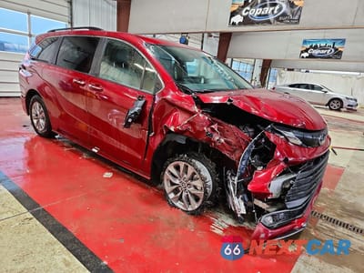 Czwarte zdjęcie samochodu z boku: 2026 TOYOTA SIENNA XLE VIN:5TDYRKEC1TS293593 - miniatura