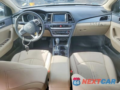Zdjęcie 8 z 11 samochodu: 2018 HYUNDAI SONATA SE VIN:5NPE24AFXJH612365 - miniatura