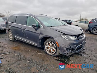 Czwarte zdjęcie samochodu z boku: 2017 CHRYSLER PACIFICA TOURING L PLUS VIN:2C4RC1EG7HR538450 - miniatura