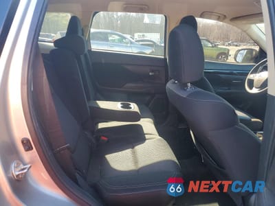 Zdjęcie 10 z 12 samochodu: 2019 MITSUBISHI OUTLANDER ES VIN:JA4AD2A39KZ009009 - miniatura