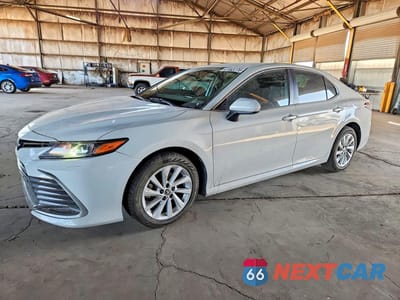 2022 TOYOTA CAMRY LE 4T1C11AK4NU060102 - główne zdjęcie licytacji z USA - miniatura