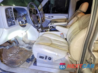 Zdjęcie 7 z 14 samochodu: 2001 GMC YUKON XL K1500 VIN:1GKFK16T41J308154 - miniatura
