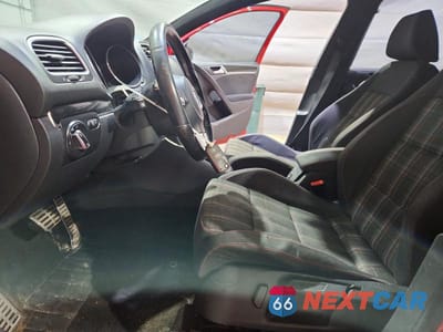 Zdjęcie 7 z 12 samochodu: 2010 VOLKSWAGEN GTI VIN:WVWHV7AJ2AW323842 - miniatura