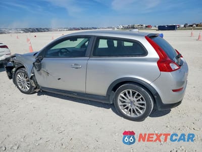 Drugie zdjęcie samochodu z przodu: 2012 VOLVO C30 T5 VIN:YV1672MK4C2280683 - miniatura