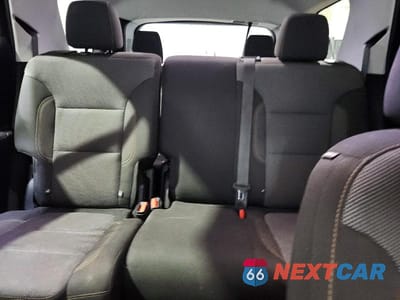 Zdjęcie 10 z 12 samochodu: 2019 CHEVROLET TRAVERSE LS VIN:1GNERFKW5KJ211473 - miniatura