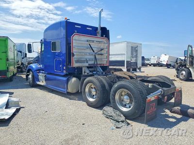 Trzecie zdjęcie samochodu z tyłu: 2012 PETERBILT 384 SEMI TRUCK VIN:1XPVDP9X1CD154411 - miniatura
