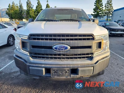 Piąte zdjęcie samochodu w środku: 2018 FORD F150 SUPER CAB VIN:1FTFX1CG2JKE51523 - miniatura