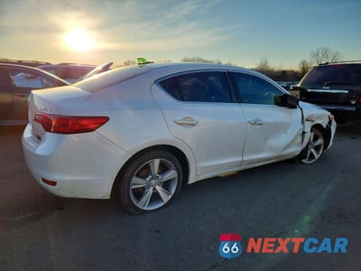 Trzecie zdjęcie samochodu z tyłu: 2014 ACURA ILX 20 VIN:19VDE1F33EE001953 - miniatura