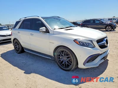 Czwarte zdjęcie samochodu z boku: 2016 MERCEDES-BENZ GLE 63 AMG 4MATIC VIN:4JGDA7EB3GA639426 - miniatura