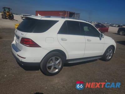 Trzecie zdjęcie samochodu z tyłu: 2017 MERCEDES-BENZ GLE 350 4MATIC VIN:4JGDA5HB0HA830318 - miniatura