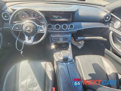Zdjęcie 8 z 11 samochodu: 2019 MERCEDES-BENZ E 300 VIN:WDDZF4JB9KA526059 - miniatura