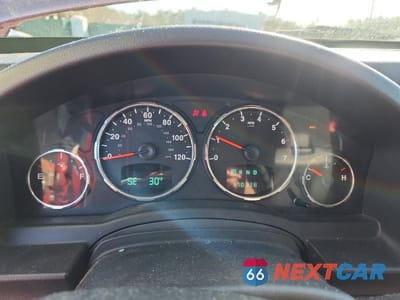 Zdjęcie 9 z 13 samochodu: 2010 JEEP LIBERTY SPORT VIN:1J4PN2GK6AW118498 - miniatura