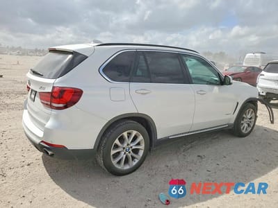 Trzecie zdjęcie samochodu z tyłu: 2016 BMW X5 SDRIVE35I VIN:5UXKR2C57G0R73211 - miniatura