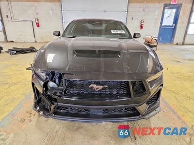 Piąte zdjęcie samochodu w środku: 2024 FORD MUSTANG GT VIN:1FA6P8CF8R5429753 - miniatura