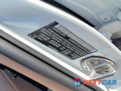Zdjęcie 10 z 11 samochodu: 2025 PORSCHE MACAN S VIN:WP1AG2A55SLB43662 - miniatura