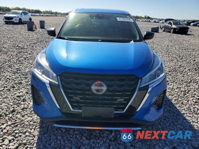 Piąte zdjęcie samochodu w środku: 2023 NISSAN KICKS S VIN:3N1CP5BV3PL546323 - miniatura