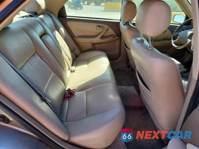 Zdjęcie 10 z 11 samochodu: 2000 TOYOTA CAMRY LE VIN:4T1BG22K3YU007152 - miniatura