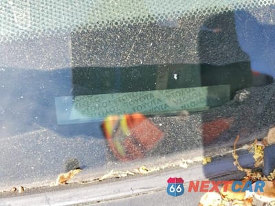 Zdjęcie 12 z 12 samochodu: 2005 TOYOTA CAMRY LE VIN:JTDBE32K253034215 - miniatura