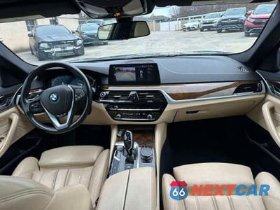 Zdjęcie 8 z 10 samochodu: 2020 BMW 530 XI VIN:WBAJR7C00LWW62917 - miniatura